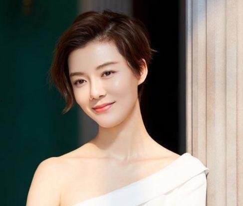 娱乐圈吃瓜猜明星是谁,揭秘那些隐藏在瓜皮背后的明星身份 第3张 娱乐圈吃瓜猜明星是谁,揭秘那些隐藏在瓜皮背后的明星身份 第3张