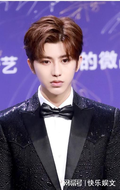 娱乐圈吃瓜全集pdf蔡徐坤,娱乐圈风云人物背后的故事 第2张 娱乐圈吃瓜全集pdf蔡徐坤,娱乐圈风云人物背后的故事 第2张