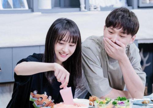 娱乐圈张恒吃瓜,揭秘明星夫妻的甜蜜与争议 第3张 娱乐圈张恒吃瓜,揭秘明星夫妻的甜蜜与争议 第3张